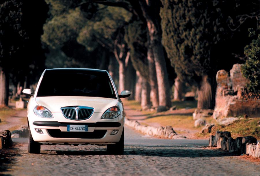  Lancia Ypsilon 2003 года  (фото 48 из 114)